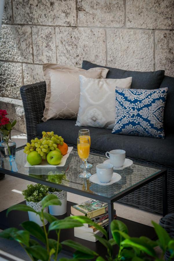 Superior Stunning Apartment Gravosa With A Free Parking ドゥブロブニク エクステリア 写真