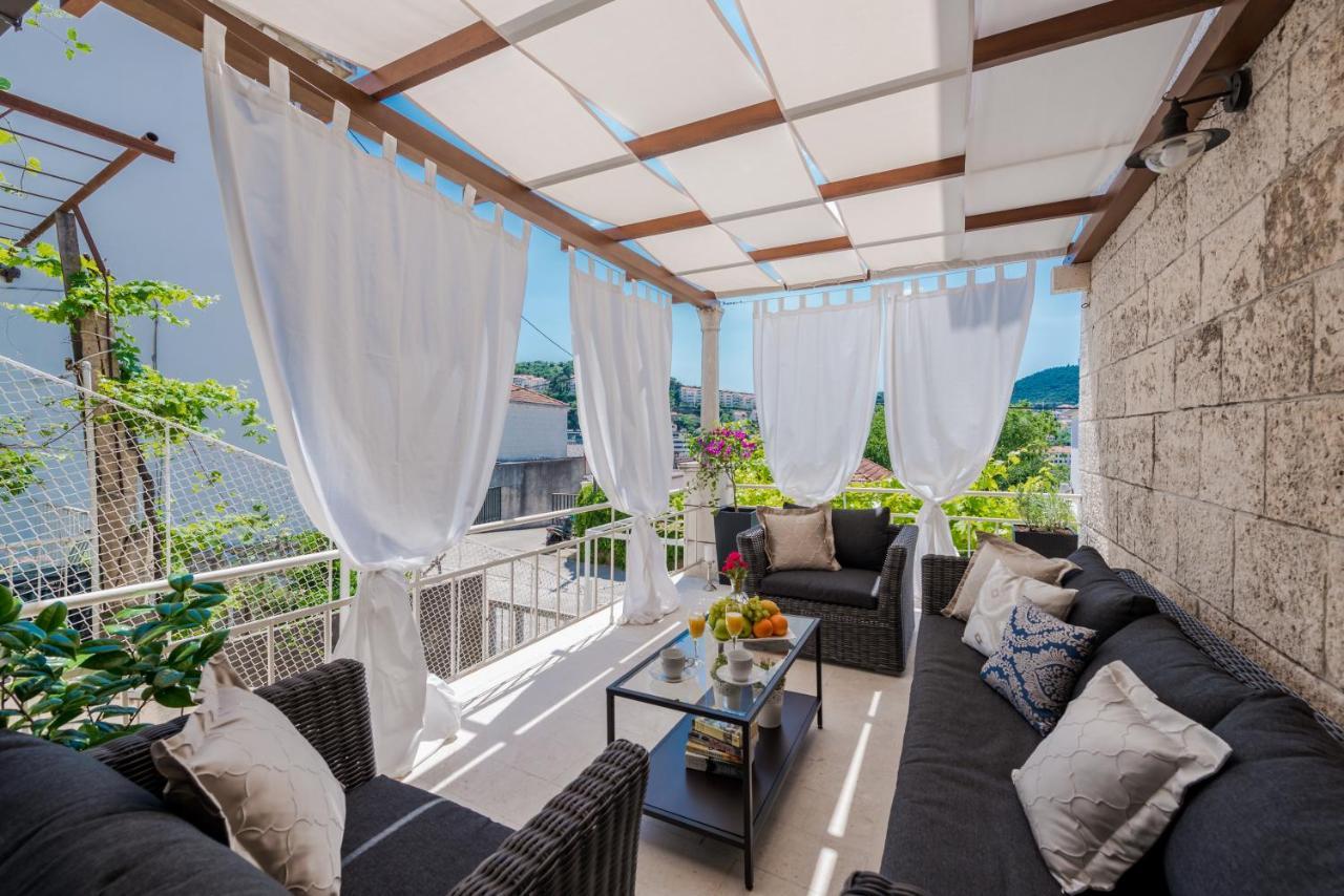 Superior Stunning Apartment Gravosa With A Free Parking ドゥブロブニク エクステリア 写真