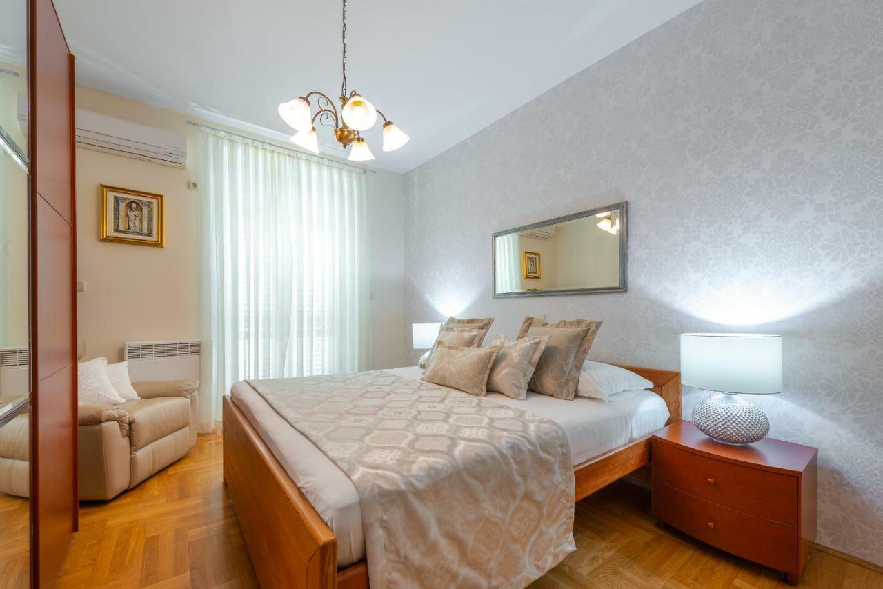 Superior Stunning Apartment Gravosa With A Free Parking ドゥブロブニク エクステリア 写真