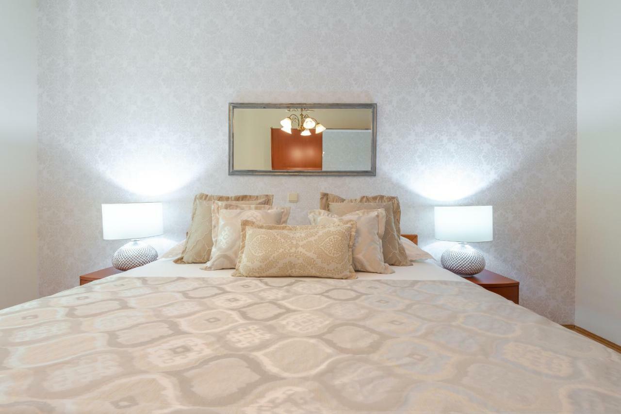 Superior Stunning Apartment Gravosa With A Free Parking ドゥブロブニク エクステリア 写真