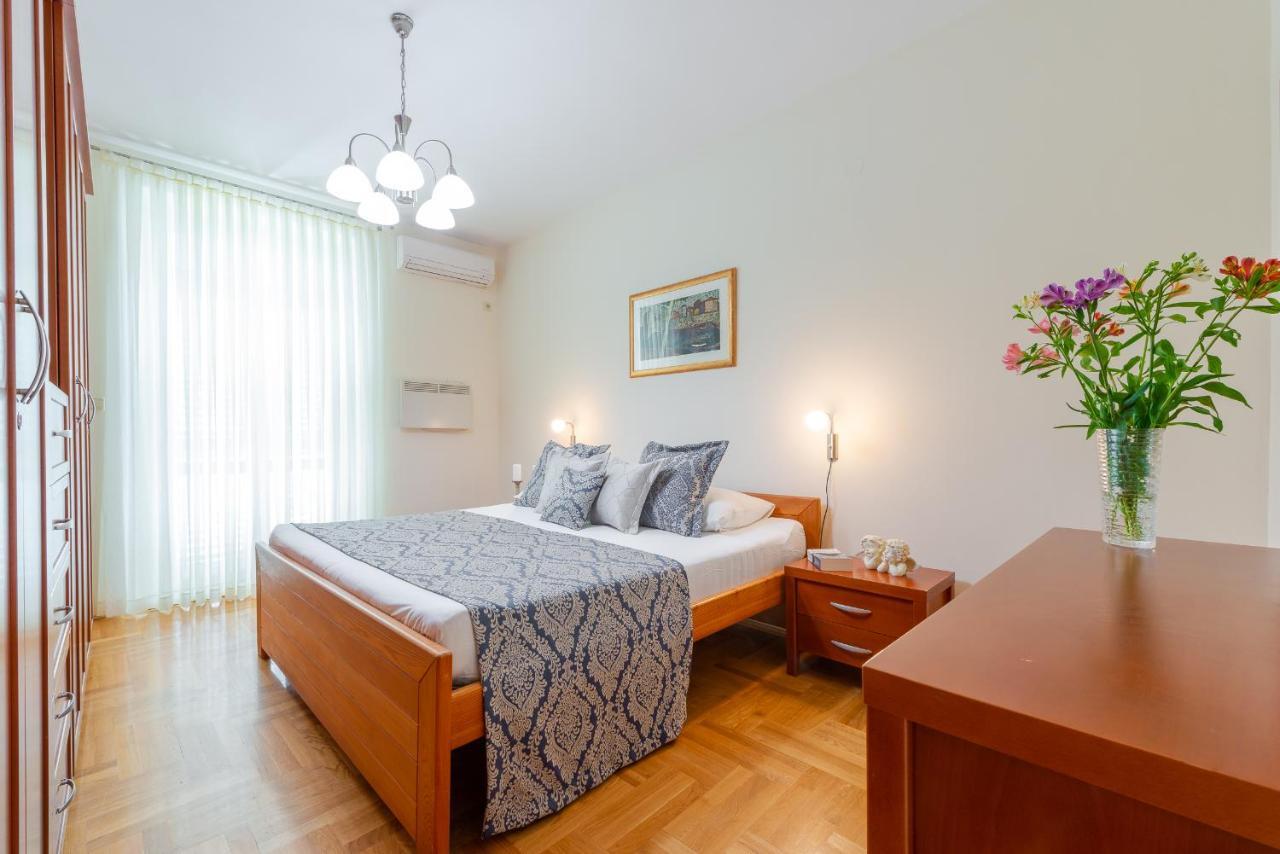 Superior Stunning Apartment Gravosa With A Free Parking ドゥブロブニク エクステリア 写真